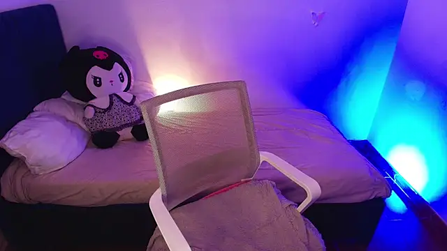 annie-russel online show from 02-04-26, 09:26