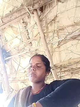 Snapshot of Sapna_cutt chatting on 09-10-25, 08:36 Sapna cutt online show from 09-10-25, 08:36