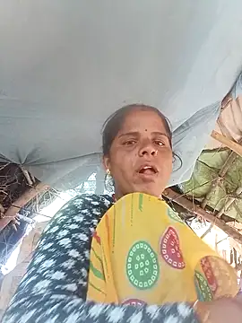 Snapshot of Sapna_cutt chatting on 09-17-25, 05:53 Sapna cutt online show from 09-17-25, 05:53