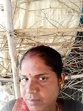 Snapshot of Sapna_cutt chatting on 10-13-25, 05:51 Sapna cutt online show from 10-13-25, 05:51