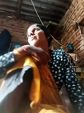 Snapshot of Sapna_cutt chatting on 11-02-25, 04:26 Sapna cutt online show from 11-02-25, 04:26