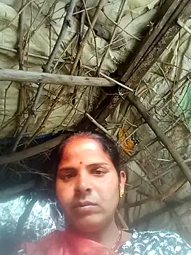 Snapshot of Sapna_cutt chatting on 11-28-25, 11:13 Sapna cutt online show from 11-28-25, 11:13