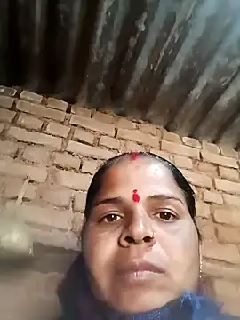 Snapshot of Sapna_cutt chatting on 12-22-25, 09:28 Sapna cutt online show from 12-22-25, 09:28