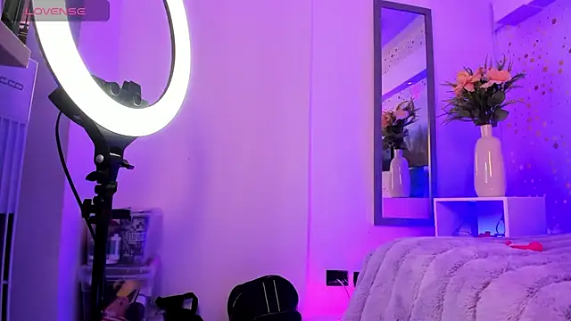 ArianaSantana online show from 09-19-25, 01:23