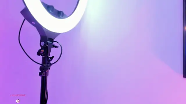 ArianaSantana online show from 10-13-25, 12:49