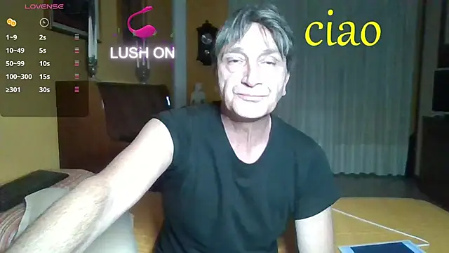 Snapshot of lattediyak chatting on 11-11-25, 01:38 lattediyak online show from 11-11-25, 01:38