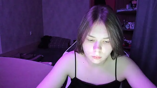 Snapshot of Sophi_gi chatting on 09-26-25, 05:28 Sophi gi online show from 09-26-25, 05:28