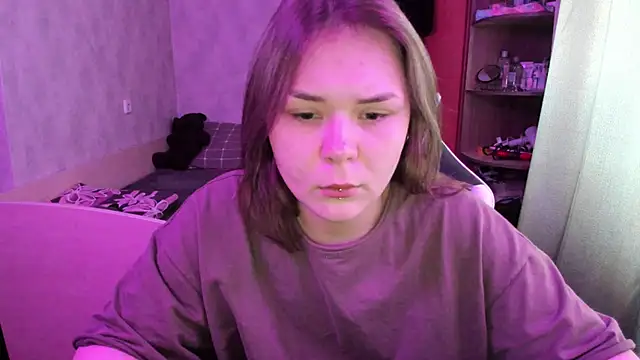 Snapshot of Sophi_gi chatting on 09-28-25, 02:39 Sophi gi online show from 09-28-25, 02:39