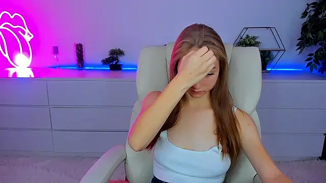 Snapshot of MilaAddams chatting on 10-05-25, 05:39 MilaAddams online show from 10-05-25, 05:39