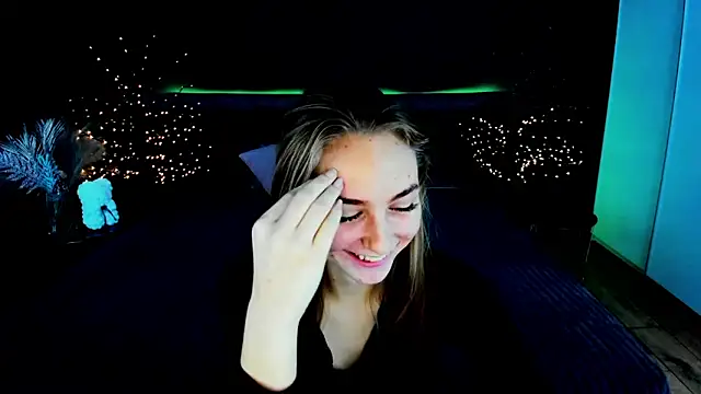 Snapshot of MilaAddams chatting on 10-10-25, 05:39 MilaAddams online show from 10-10-25, 05:39