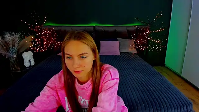 MilaAddams online show from 11-14-25, 06:34