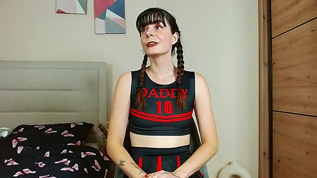 Snapshot of YrsaDupont chatting on 09-09-25, 05:29 YrsaDupont online show from 09-09-25, 05:29