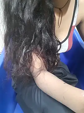 Snapshot of Akanksha789 chatting on 10-13-25, 01:55 Akanksha789 online show from 10-13-25, 01:55