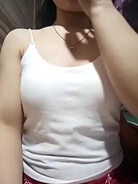 Snapshot of LucyyLy chatting on 05-05-26, 11:57 LucyyLy online show from 05-05-26, 11:57