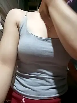 Snapshot of LucyyLy chatting on 05-16-26, 10:52 LucyyLy online show from 05-16-26, 10:52