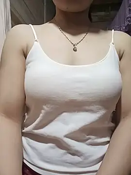 Snapshot of LucyyLy chatting on 05-21-26, 12:17 LucyyLy online show from 05-21-26, 12:17