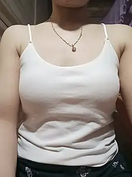 Snapshot of LucyyLy chatting on 06-04-26, 11:11 LucyyLy online show from 06-04-26, 11:11