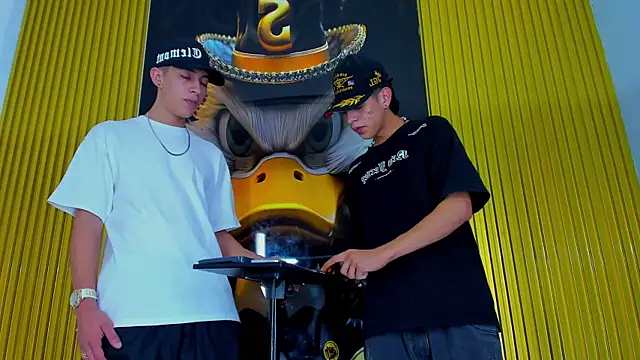 Dante Brown1  online show from 10-19-25, 09:04