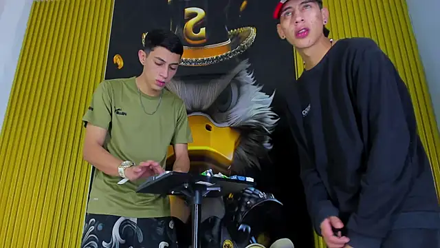 Dante Brown1  online show from 10-23-25, 08:51