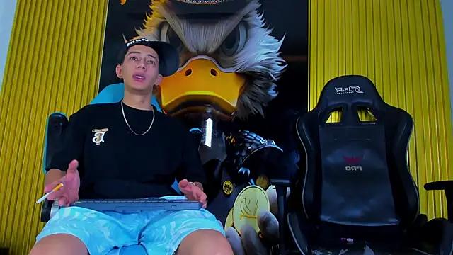 Dante Brown1  online show from 11-21-25, 09:13