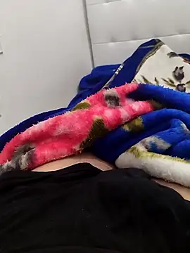 Yazaza1999 online show from 09-27-25, 06:07