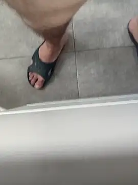 Yazaza1999 online show from 10-12-25, 12:15