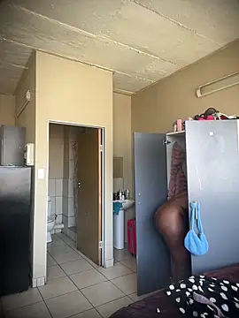 Snapshot of houseforsex chatting on 10-13-25, 10:59 houseforsex online show from 10-13-25, 10:59