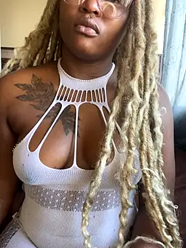 Snapshot of houseforsex chatting on 10-23-25, 06:34 houseforsex online show from 10-23-25, 06:34