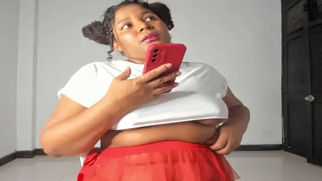 CAROLINNAGOMEZ online show from 11-07-25, 12:32