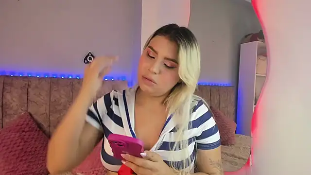 naomi sanz online show from 05-21-26, 05:03