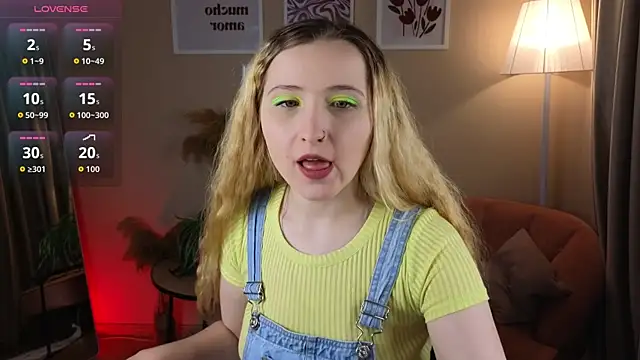 Snapshot of Milana_Key chatting on 10-07-25, 09:12 Milana Key online show from 10-07-25, 09:12