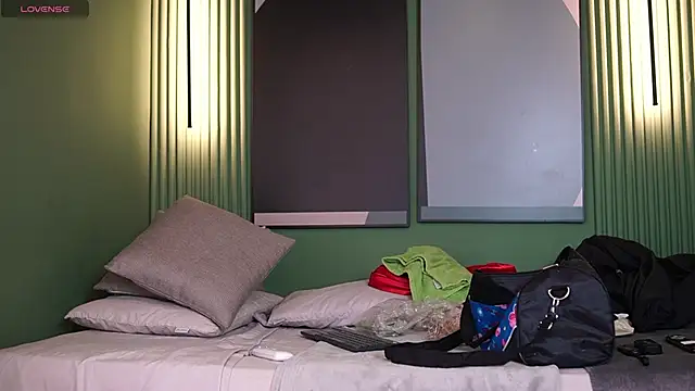 Tayler Kim online show from 10-02-25, 06:26