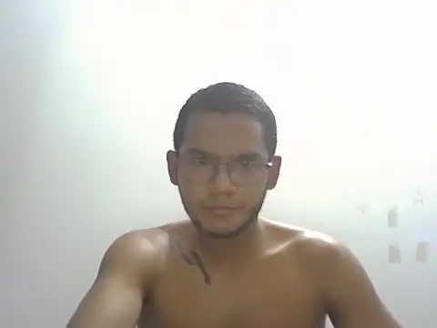 Snapshot of jayden_cooper1 chatting on 11-12-25, 08:08 jayden cooper1 online show from 11-12-25, 08:08