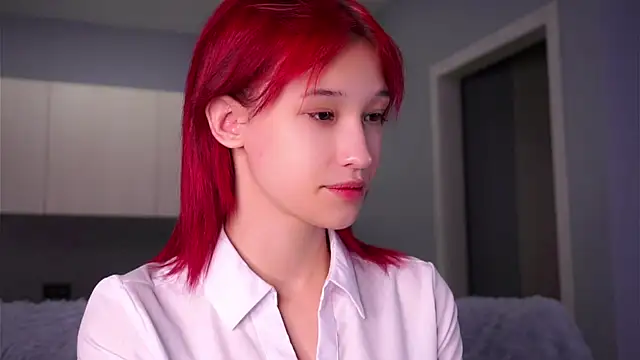 Snapshot of Likalense chatting on 09-24-25, 01:03 Likalense online show from 09-24-25, 01:03