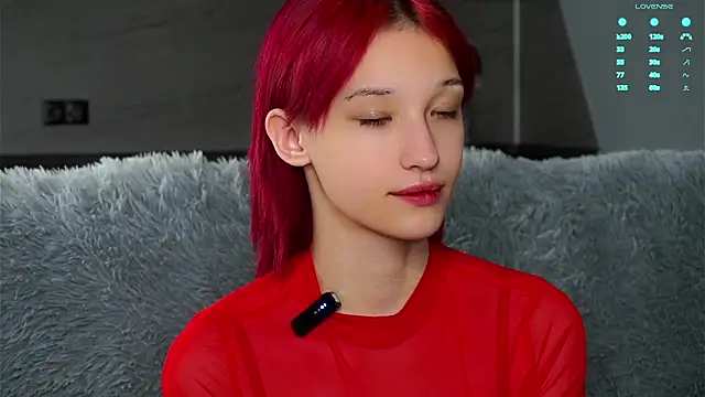 Snapshot of Likalense chatting on 09-29-25, 02:22 Likalense online show from 09-29-25, 02:22