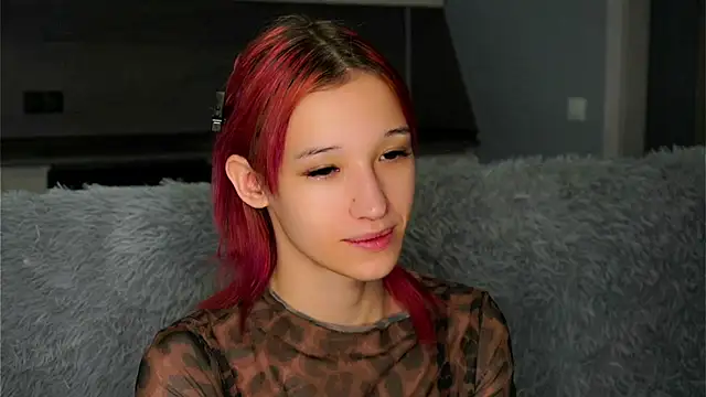 Snapshot of Likalense chatting on 10-20-25, 11:21 Likalense online show from 10-20-25, 11:21