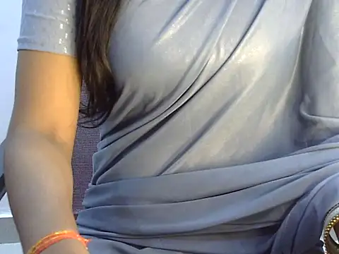 Snapshot of Hott_Noor chatting on 10-19-25, 03:12 Hott Noor online show from 10-19-25, 03:12