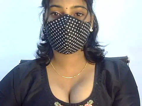 Snapshot of Hott_Noor chatting on 11-02-25, 07:16 Hott Noor online show from 11-02-25, 07:16