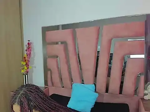 Snapshot of MaraKarly chatting on 09-08-25, 07:24 MaraKarly online show from 09-08-25, 07:24