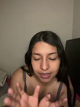  Chloe Smith online show from 03-19-26, 02:37