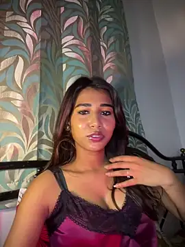 STRIP GLOW online show from 04-09-26, 10:26