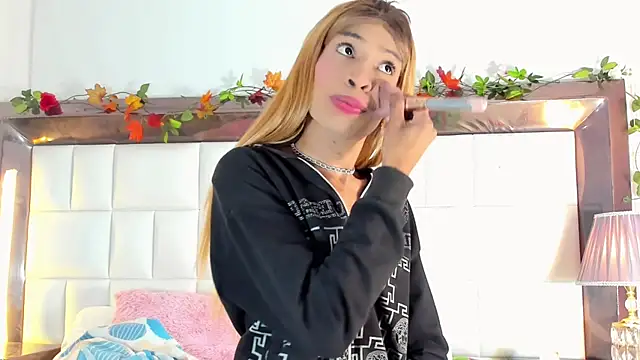 aura-monet online show from 09-10-25, 12:43