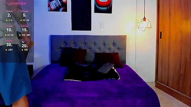 Nicolas James Sc online show from 09-19-25, 02:18