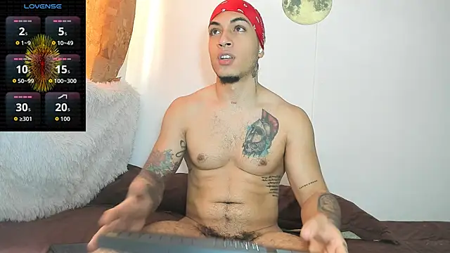 Snapshot of magic_mike_26 chatting on 06-06-26, 02:55 magic mike 26 online show from 06-06-26, 02:55