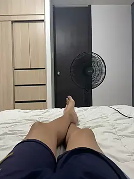 Snapshot of regina_mills_milk chatting on 10-12-25, 05:17 regina mills milk online show from 10-12-25, 05:17