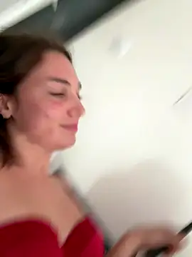 Snapshot of Petitbiscuit2B0 chatting on 11-13-25, 11:53 Petitbiscuit2B0 online show from 11-13-25, 11:53