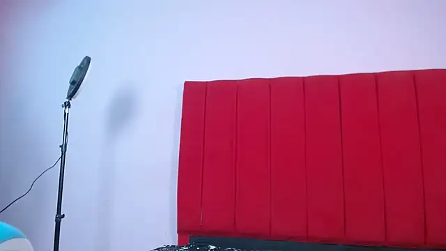 BunnyZell online show from 10-21-25, 08:20