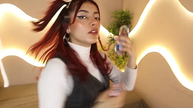 Snapshot of Mystic_blue chatting on 10-22-25, 12:49 Mystic blue online show from 10-22-25, 12:49