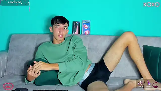 Maikol Ortiz online show from 10-14-25, 01:01