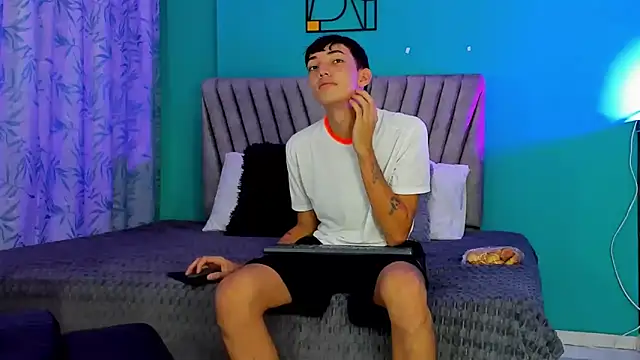 Maikol Ortiz online show from 02-28-26, 01:12